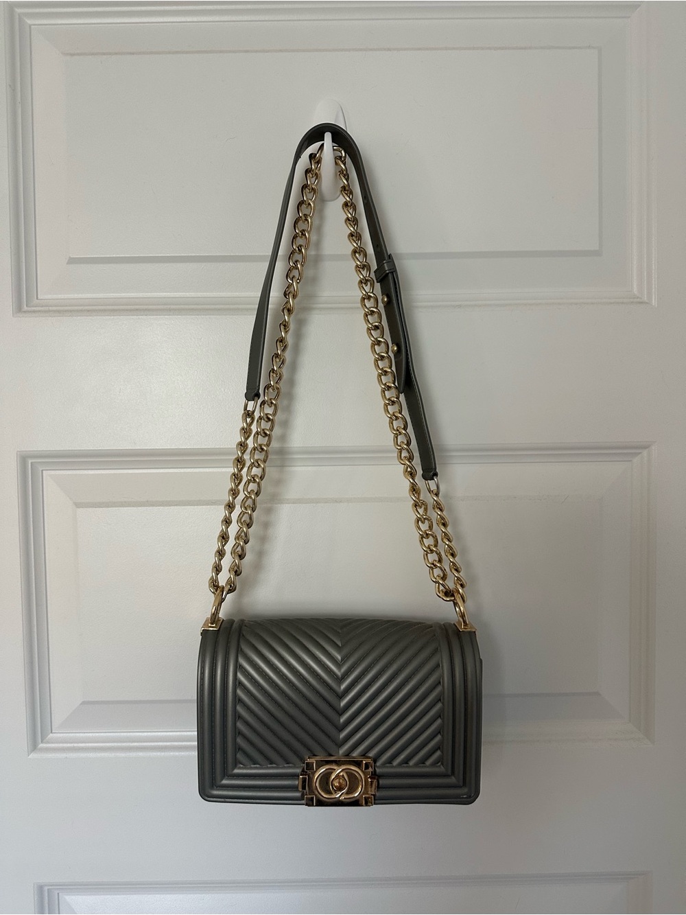 Inspired CHNL Quilted Chevron Chain Shoulder Bag in Dark Gray